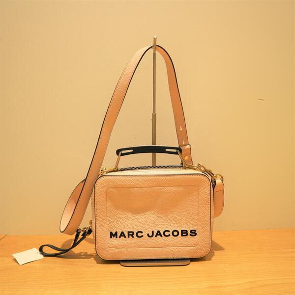 marc jacobsバッグ.jpg