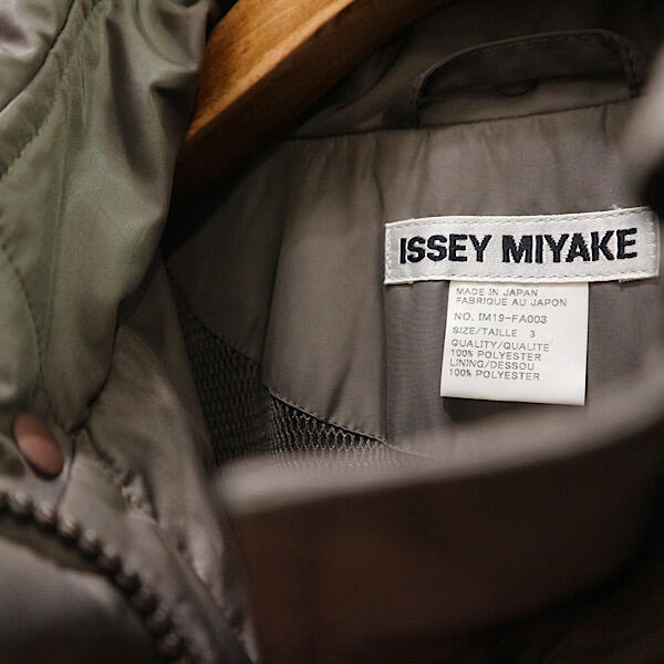 ISSEY MIYAKE コート