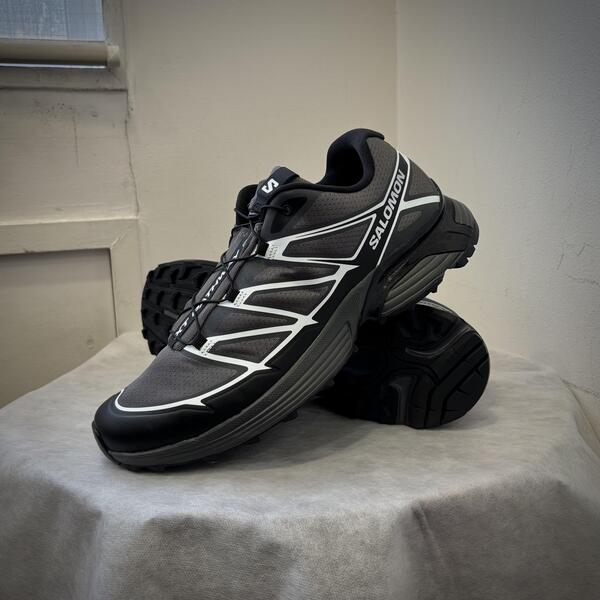 Salomon シューズ