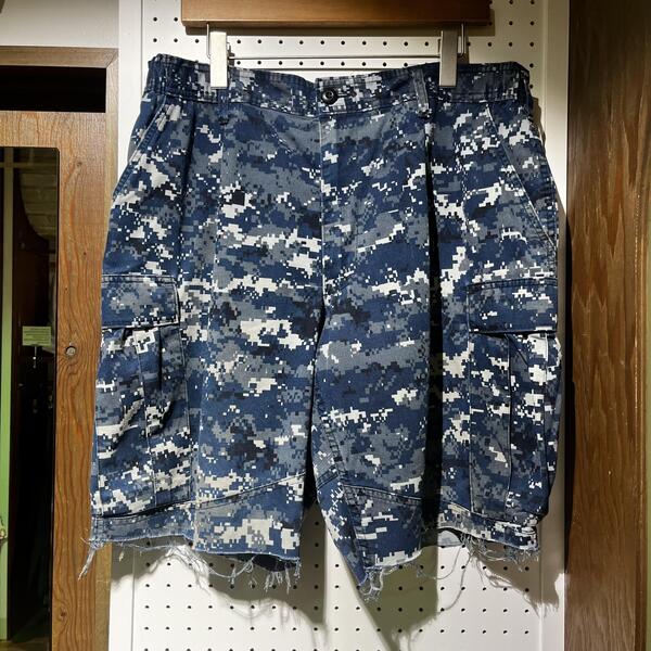 MILITARY ショーツ