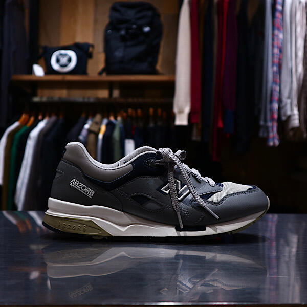 NEW BALANCE　シューズ