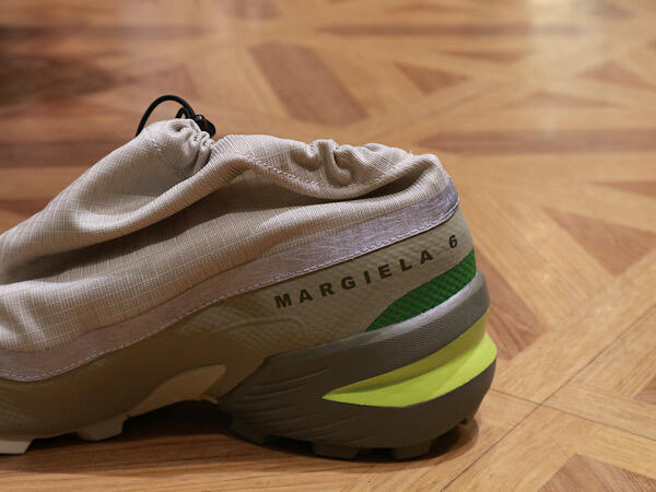 MM6 スニーカー.JPG