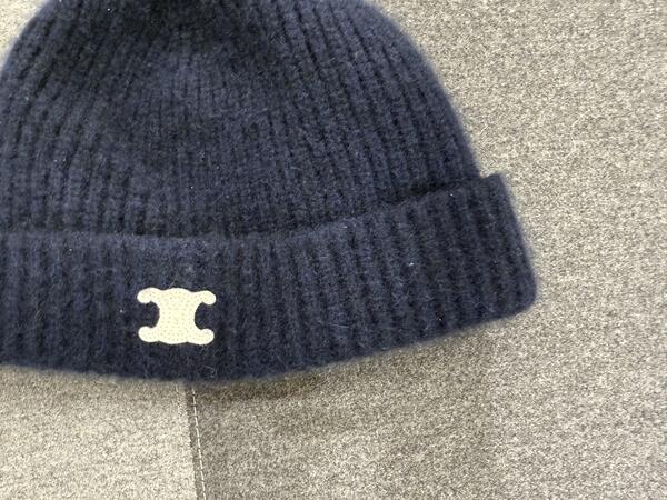 CELINE　帽子