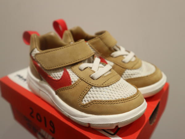 NIKE×TOM SACHS スニーカー