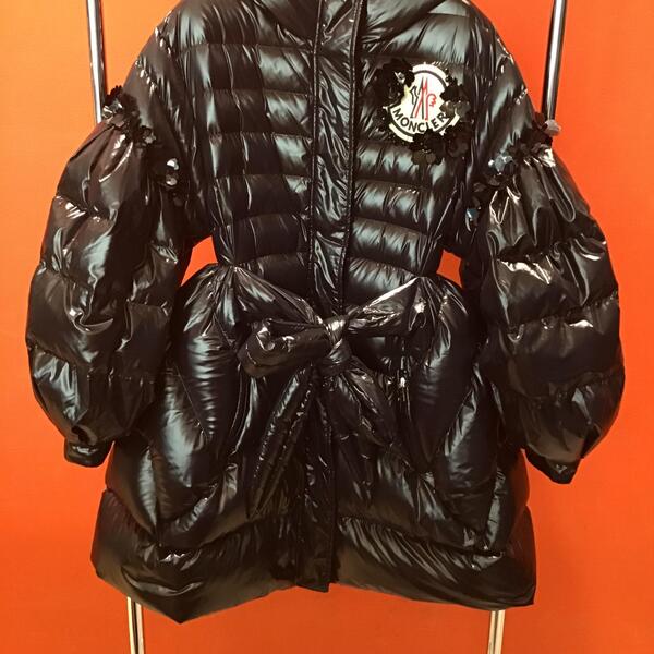 MONCLER 黒 ダウンジャケット④.JPG
