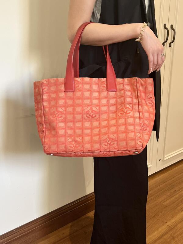 CHANEL ニュートラベルライントート