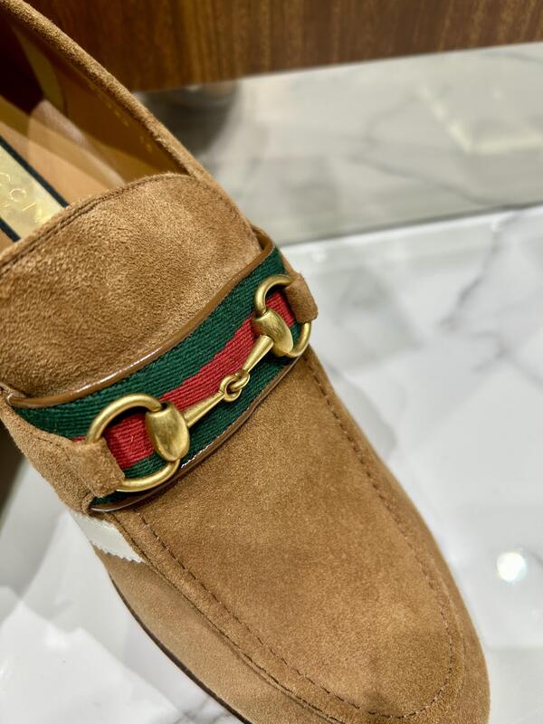 グッチ　ローファー