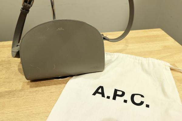 A.P.C. バッグ