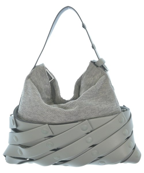 ISSEY MIYAKE(イッセイミヤケ)ショルダーバッグ グレー サイズ:S/2200668773027
