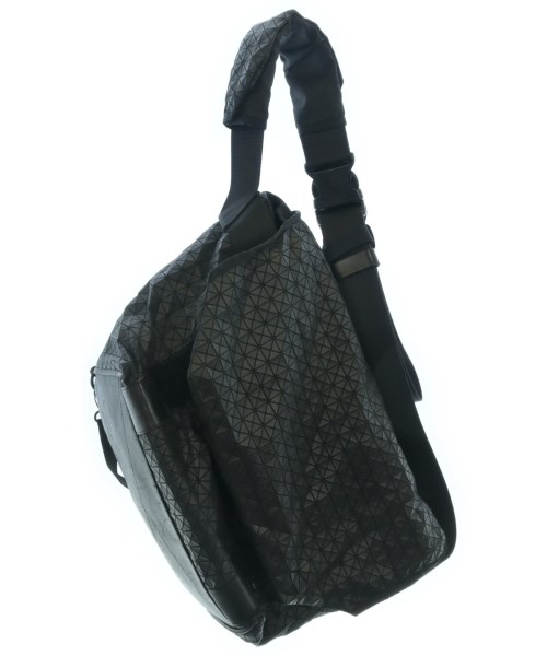 BAO BAO ISSEY MIYAKE(バオバオイッセイミヤケ)メッセンジャーバッグ 黒 サイズ:-/2200657470043