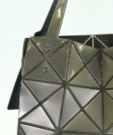 BAO BAO ISSEY MIYAKE（バオバオイッセイミヤケ）ハンドバッグ グレー サイズ:- レディース/2200704730014