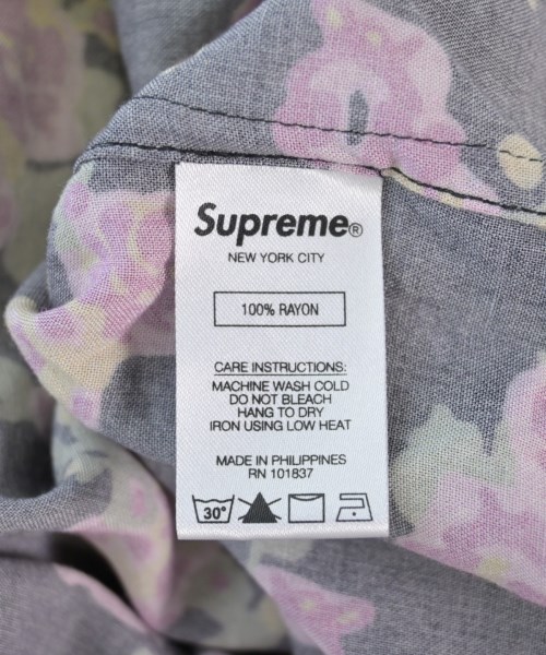 Supreme（シュプリーム）カジュアルシャツ 黒 サイズ:S メンズ/2200594793052
