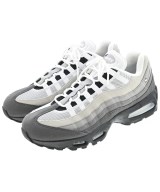 NIKE スニーカー