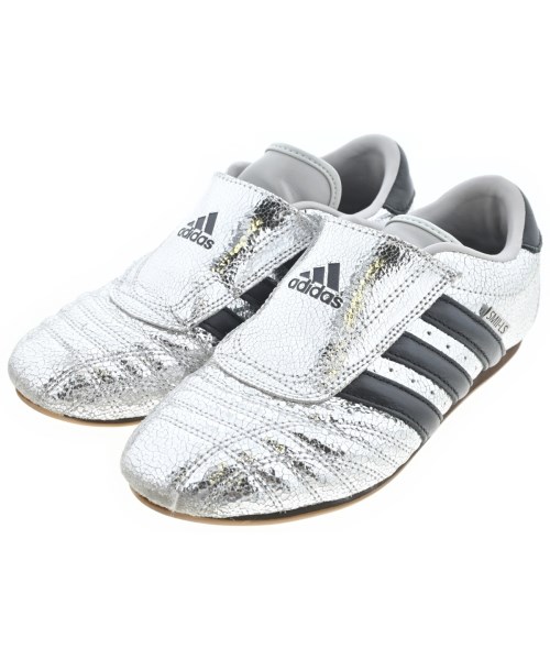 adidas(アディダス)のスニーカー サイズ:22cm 9,400円