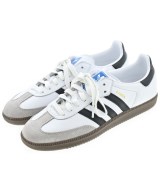 adidas スニーカー