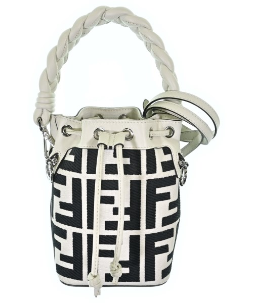 FENDI(フェンディ)ショルダーバッグ 白 サイズ:-/2200693935971
