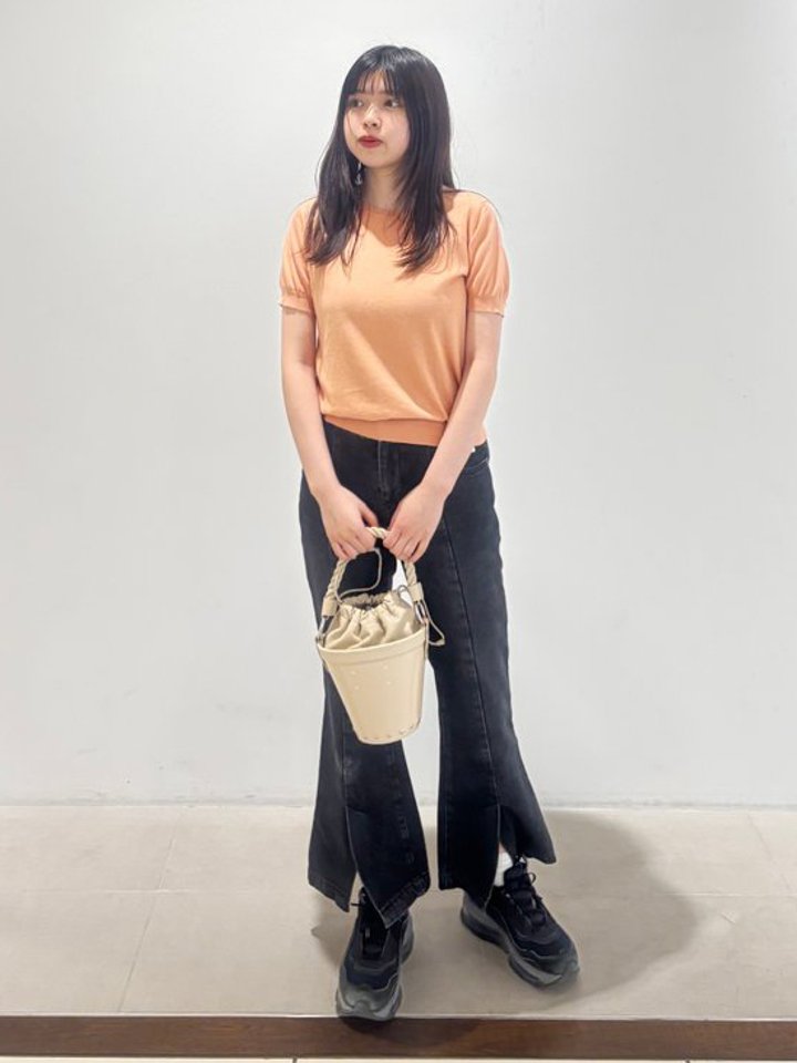 AURALEE(オーラリー)の着こなし