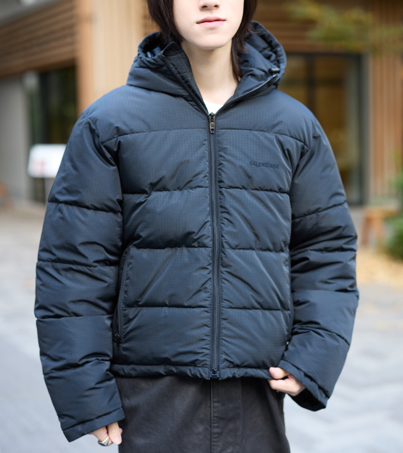 バレンシアガ ダウンジャケット スタイリング