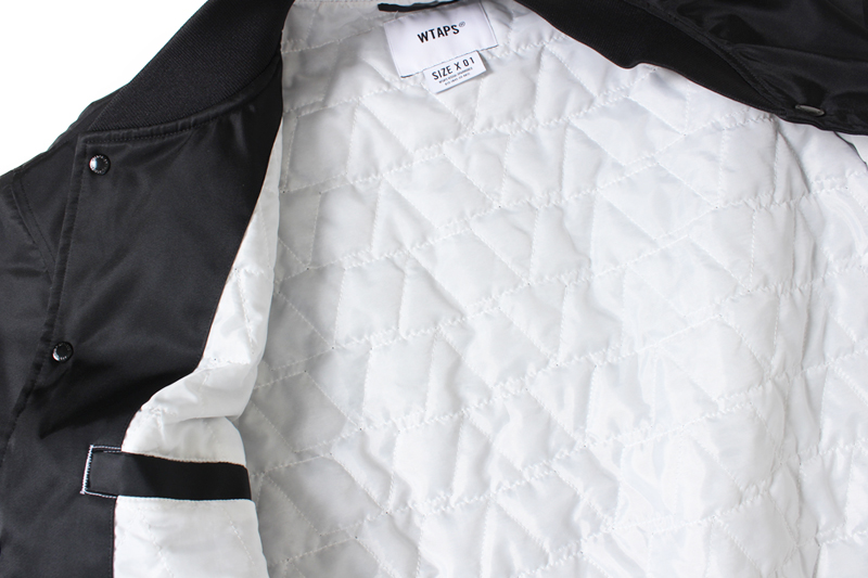 “TEAM JACKET NYLON TWILL”