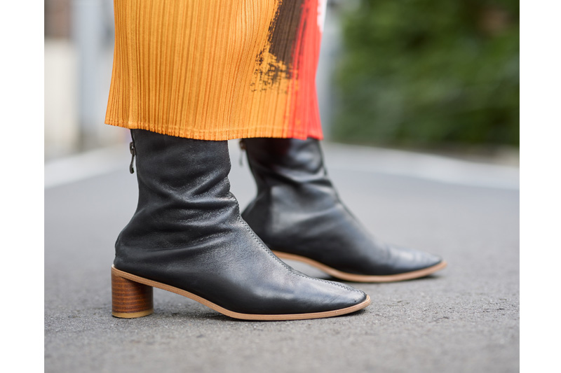 シューズ　スタッカート