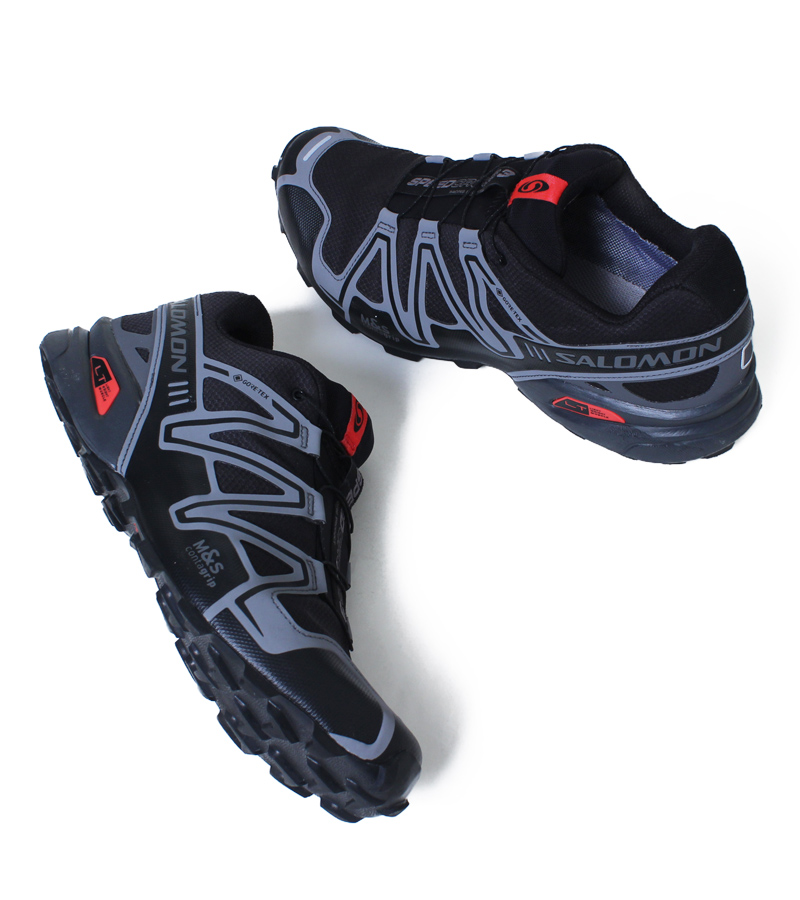 サロモン　スニーカー