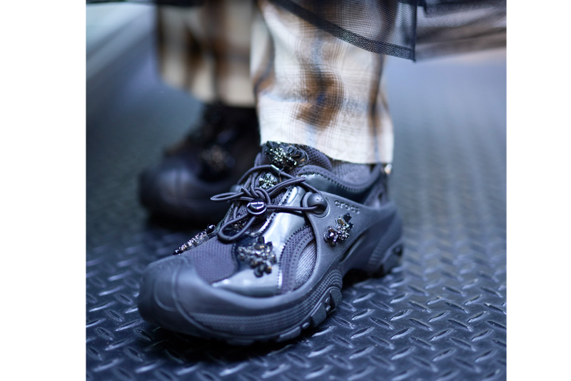 シューズ　シモーネロシャ　パンツ　フィーニー